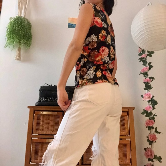 Floral Boxy Short Sleeve Blouse - Picture 3 of 3